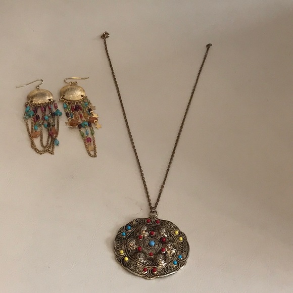 Jewelry - HANDMADE NECKLACE + EARRING SET